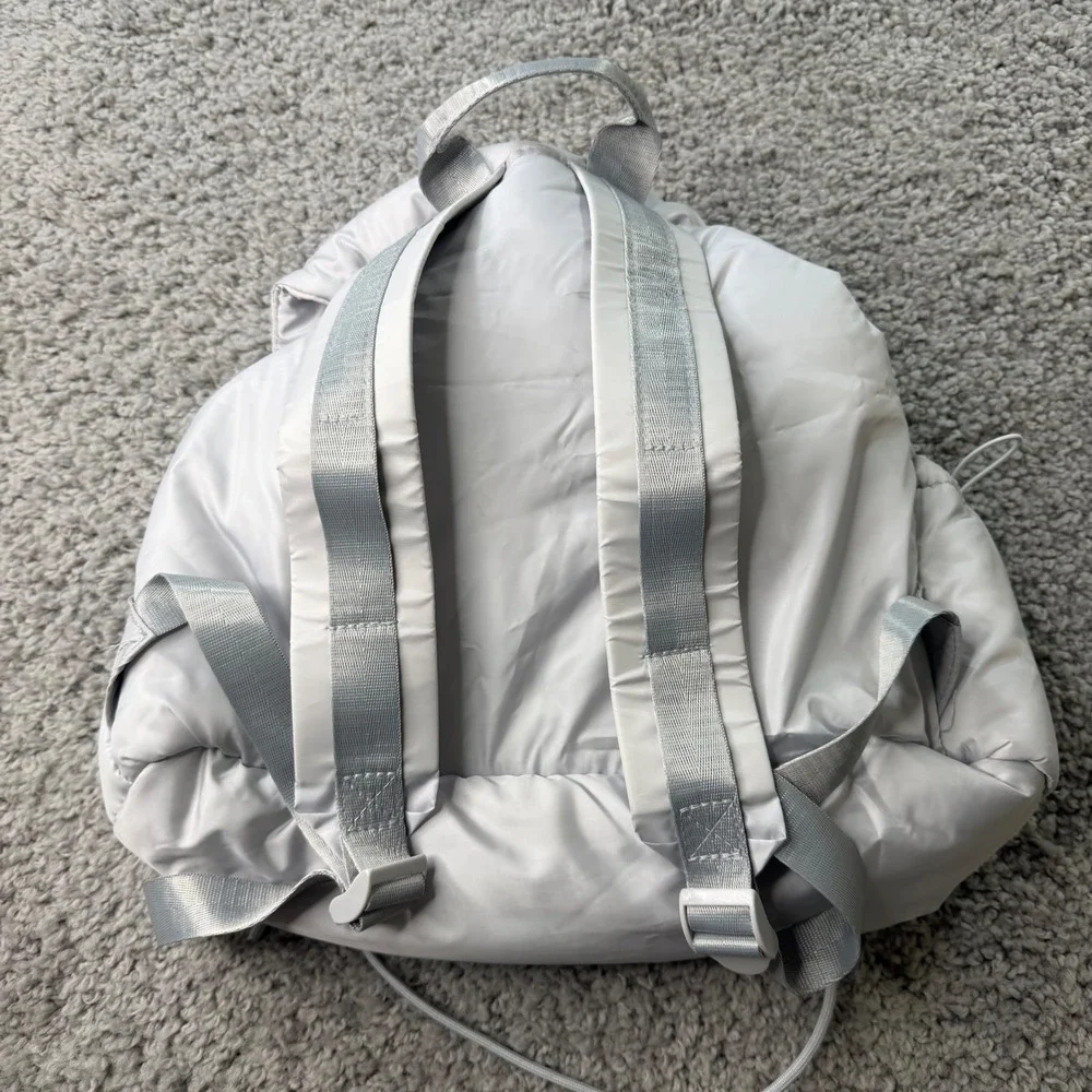 Blogilates Mini Backpack Blue Haze NWT Pillow Soft Bungee 7 Pocket Target